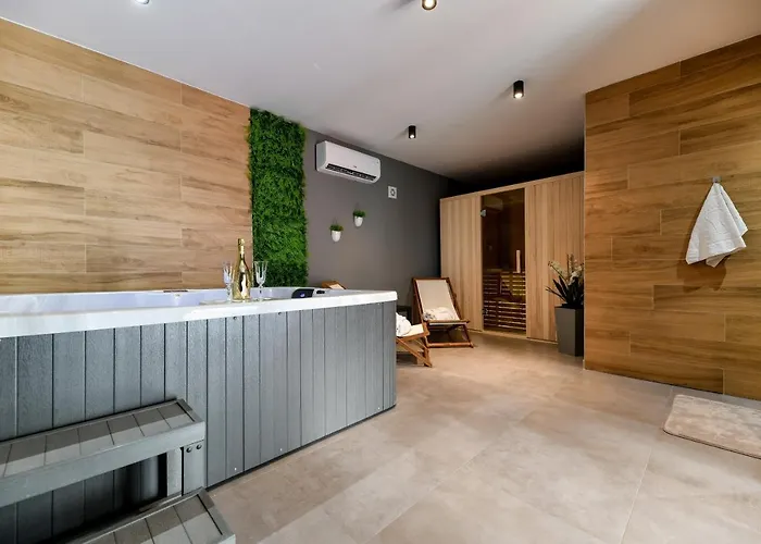 Nela Βίλα Benkovac